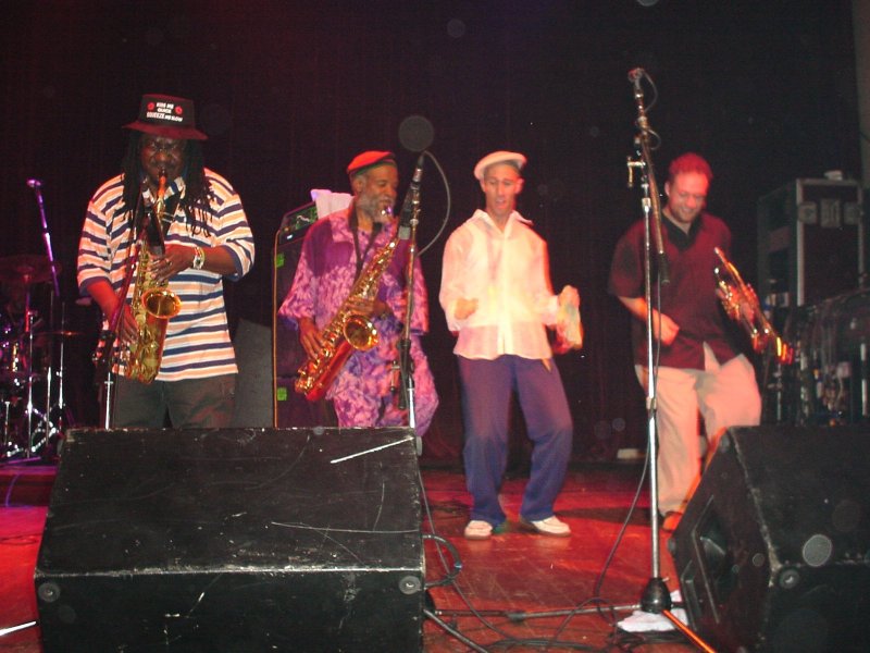 Top Cat Natty Bo doin' the Ska